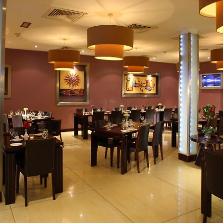 לטרקני Mcgettigans Hotel מראה חיצוני תמונה